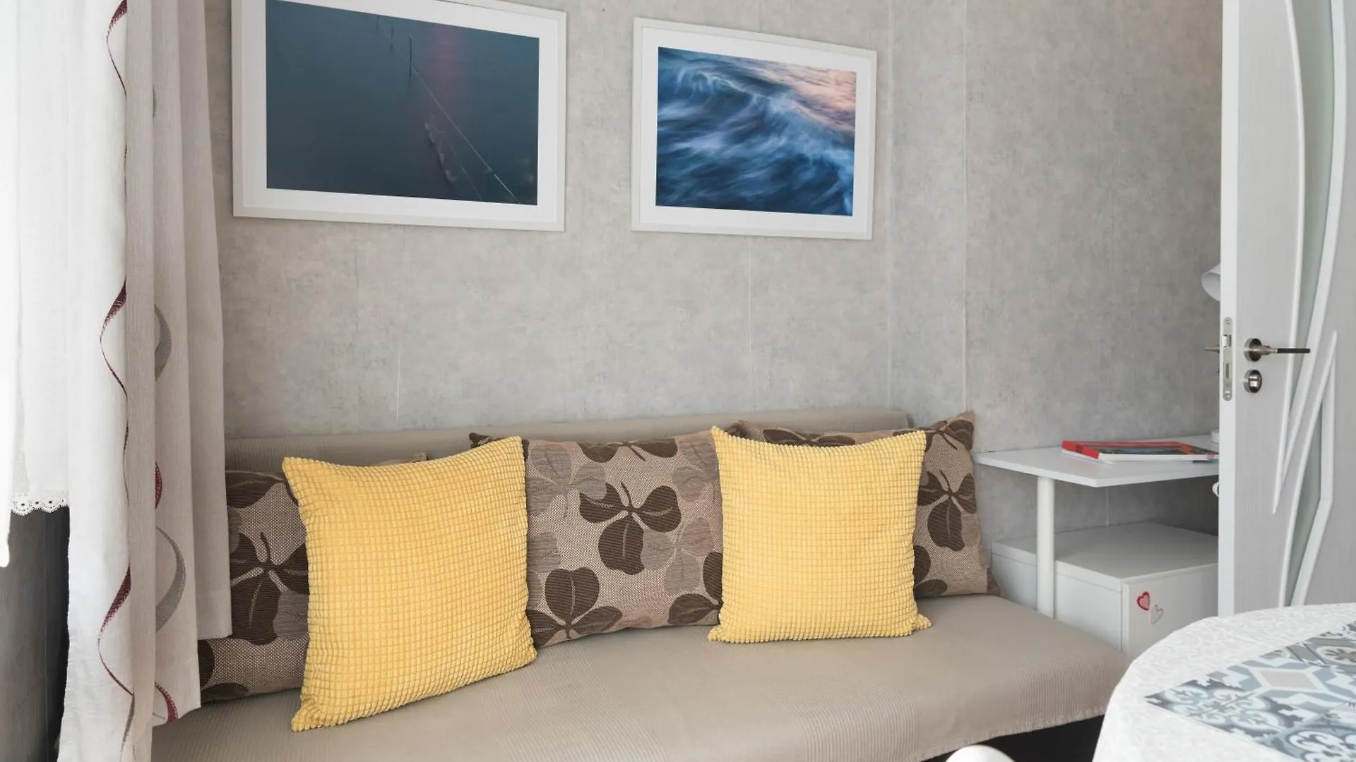 Photo Art Apartment Burgas Bulgaria